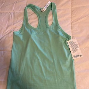 Lululemon Swiftly Tech Mint size 8 nwt